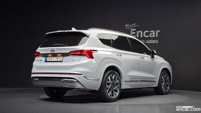 Main__Slider__Photo:Santafe Hyundai 2021.4-1