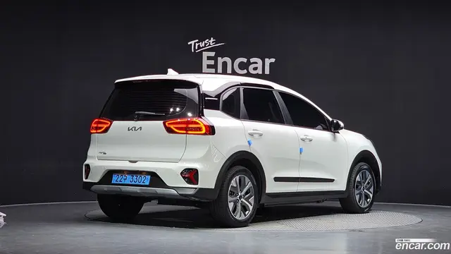 Main__Slider__Photo:Niro Kia 2022.6-1