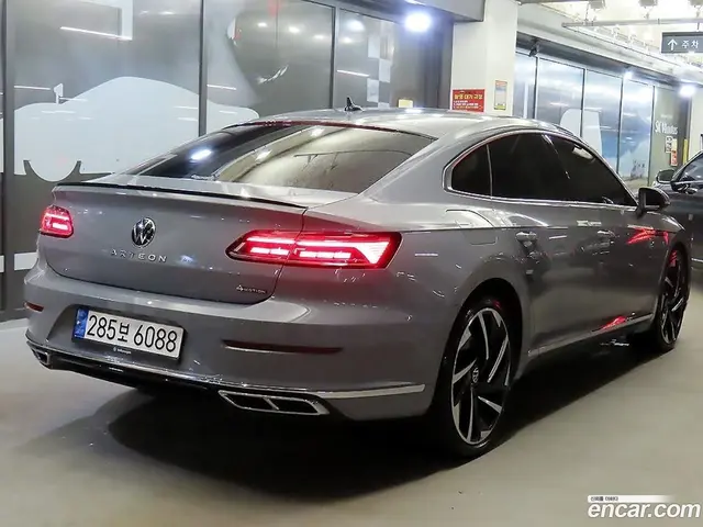 Main__Slider__Photo:Arteon Volkswagen 2022.10-1