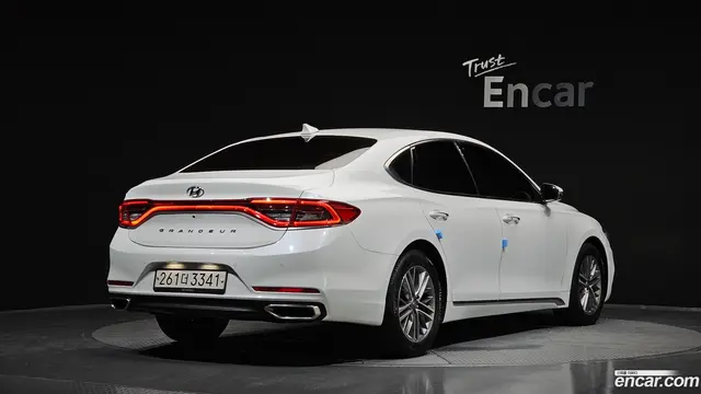 Main__Slider__Photo:Grandeur Hyundai 2019.6-1