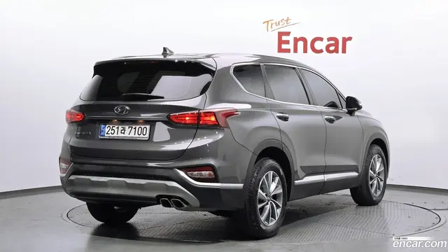 Main__Slider__Photo:Santafe Hyundai 2019.11-1
