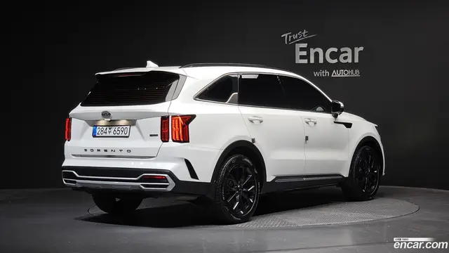 Main__Slider__Photo:Sorento Kia 2021.6-1