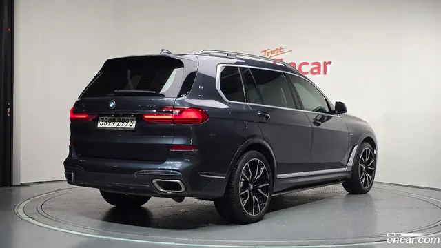 Main__Slider__Photo:X7 BMW 2020.3-1