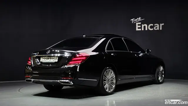 Main__Slider__Photo:S-Class Mercedes-Benz 2018.5-1