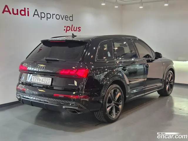 Main__Slider__Photo:Q7 Audi 2026.2-1