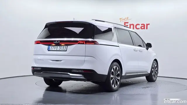 Main__Slider__Photo:Canival Kia 2023.0-1
