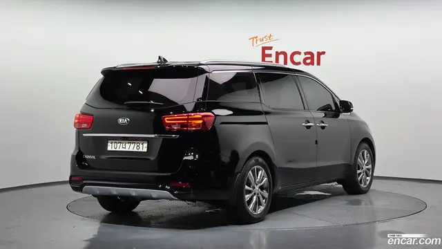 Main__Slider__Photo:Canival Kia 2018.11-1