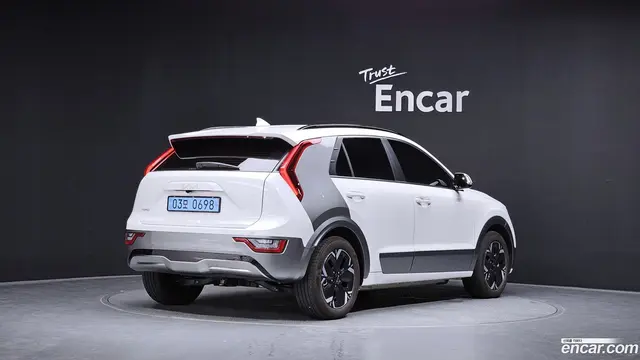 Main__Slider__Photo:Niro Kia 2025.1-1