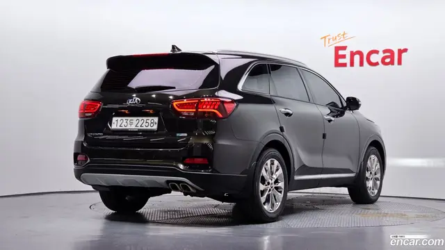 Main__Slider__Photo:Sorento Kia 2019.11-1