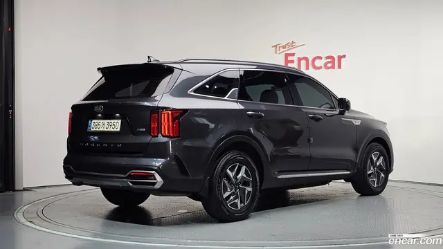 Main__Slider__Photo:Sorento Kia 2021.2-1