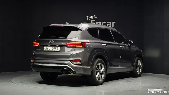 Main__Slider__Photo:Santafe Hyundai 2019.0-1