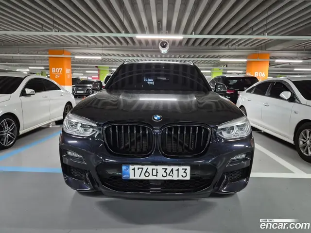 Main__Slider__Photo:X3 BMW 2021.9-1