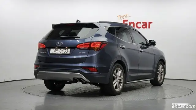 Main__Slider__Photo:Santafe Hyundai 2016.4-1