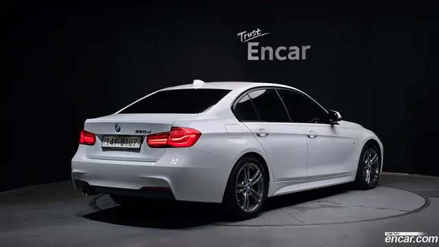 Main__Slider__Photo:3-Series BMW 2018.2-1