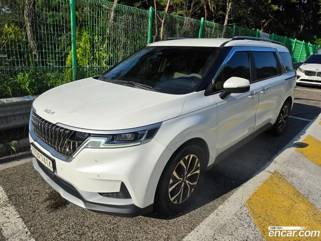 Main__Slider__Photo:Canival Kia 2021.5-1