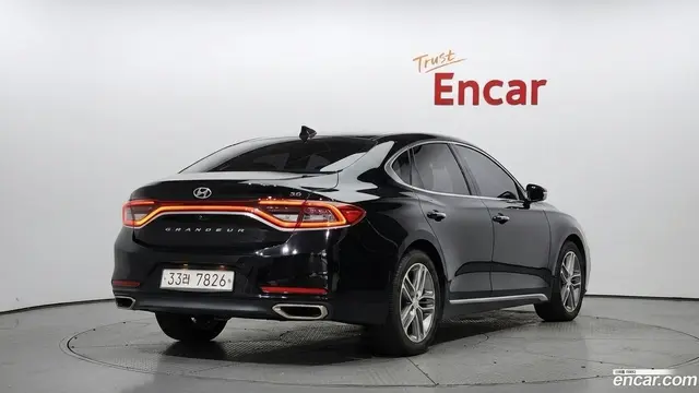 Main__Slider__Photo:Grandeur Hyundai 2017.4-1