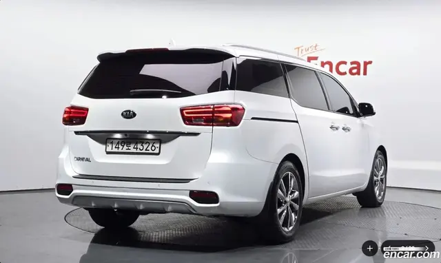 Main__Slider__Photo:Canival Kia 2018.7-1