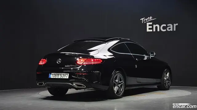 Main__Slider__Photo:C-Class Mercedes-Benz 2020.7-1