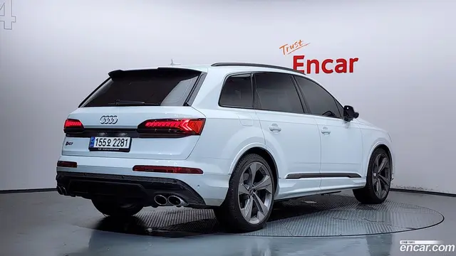 Main__Slider__Photo:SQ7 Audi 2023.11-1