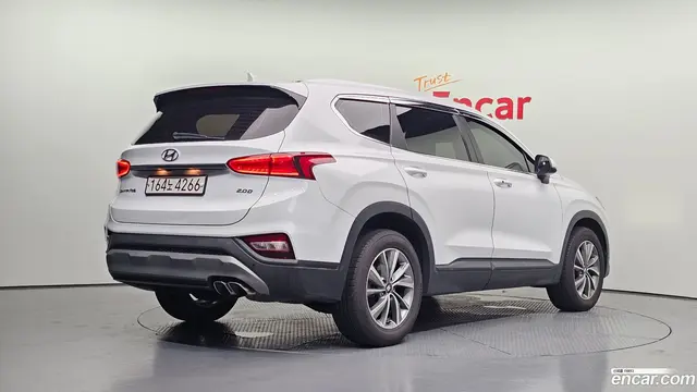 Main__Slider__Photo:Santafe Hyundai 2018.10-1