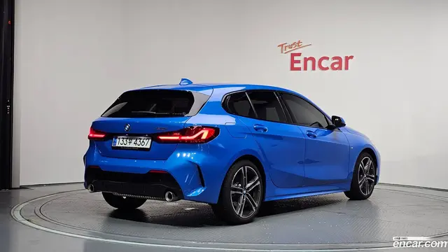 Main__Slider__Photo:1-Series BMW 2023.6-1