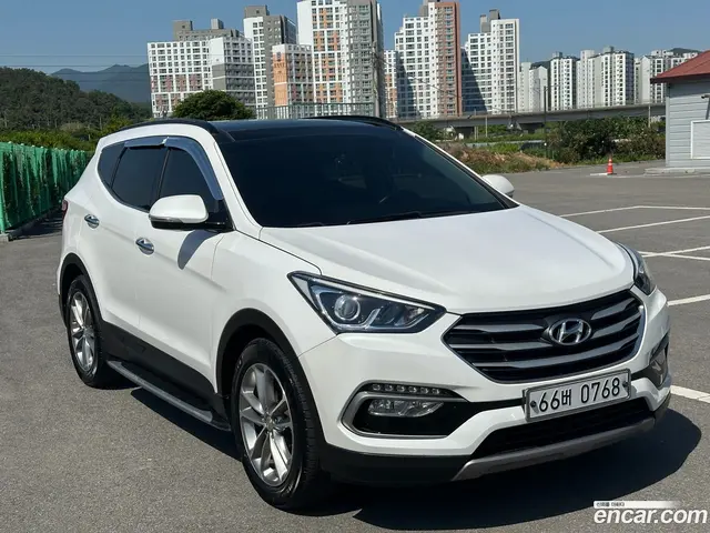 Main__Slider__Photo:Santafe Hyundai 2016.7-1