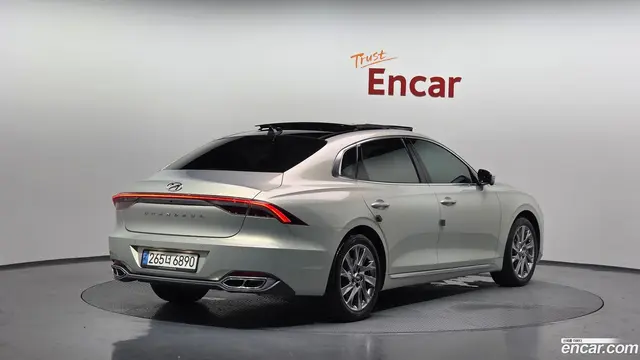 Main__Slider__Photo:Grandeur Hyundai 2020.10-1