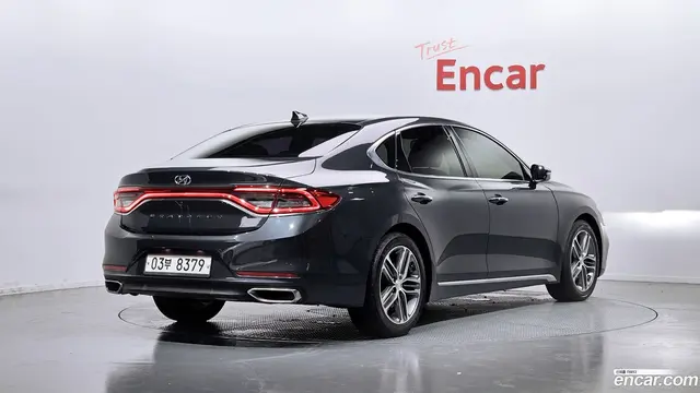 Main__Slider__Photo:Grandeur Hyundai 2017.2-1