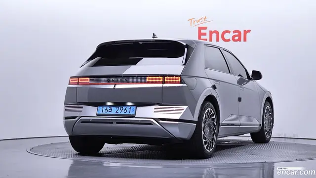 Main__Slider__Photo:Ioniq5 Hyundai 2022.3-1