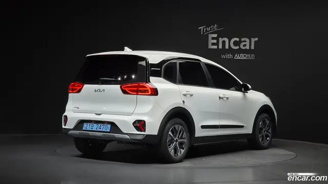 Main__Slider__Photo:Niro Kia 2023.4-1