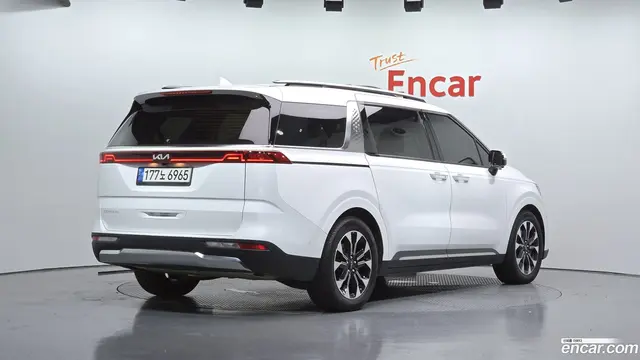 Main__Slider__Photo:Canival Kia 2022.7-1