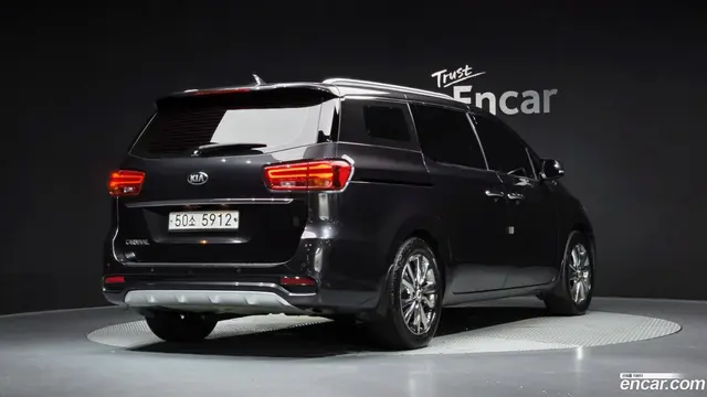 Main__Slider__Photo:Canival Kia 2018.10-1
