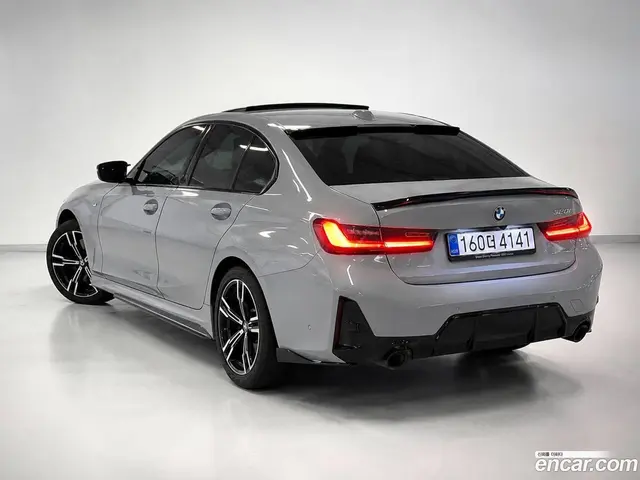 Main__Slider__Photo:3-Series BMW 2025.6-1