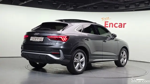 Main__Slider__Photo:Q3 Audi 2022.8-1