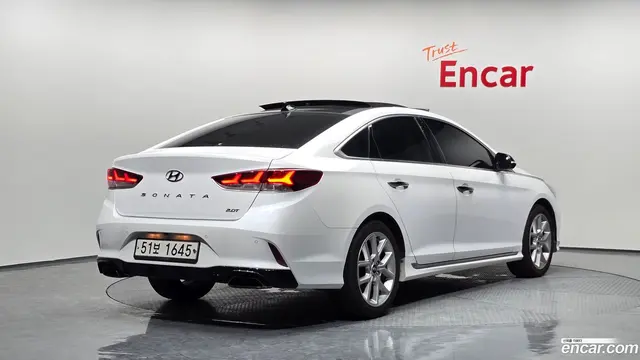 Main__Slider__Photo:Sonata Hyundai 2017.8-1
