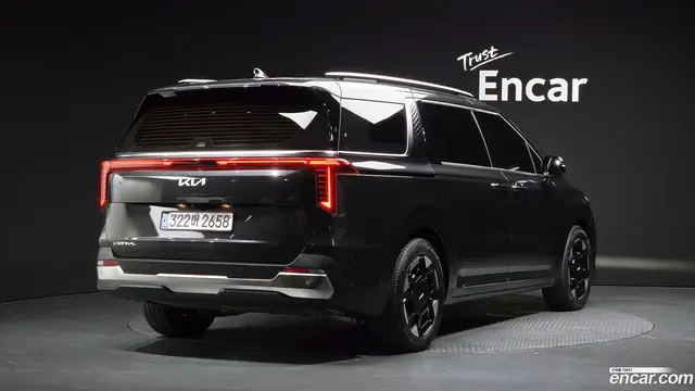 Main__Slider__Photo:Canival Kia 2024.9-1