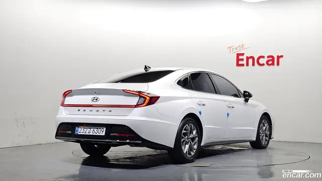 Main__Slider__Photo:Sonata Hyundai 2022.5-1