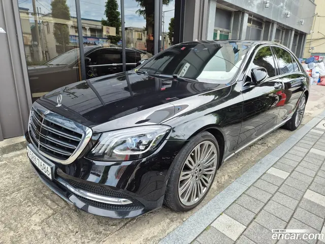 Main__Slider__Photo:S-Class Mercedes-Benz 2017.9-1