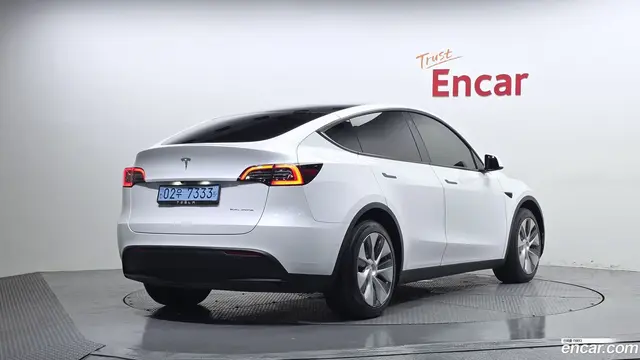 Main__Slider__Photo:Model Y Tesla 2022.4-1