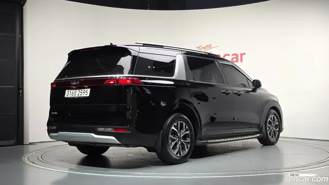 Main__Slider__Photo:Canival Kia 2023.0-1