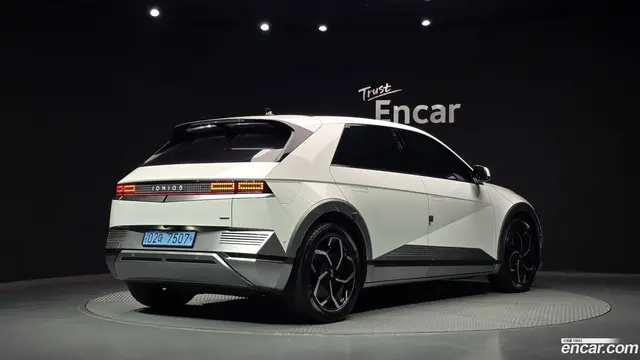 Main__Slider__Photo:Ioniq5 Hyundai 2022.10-1