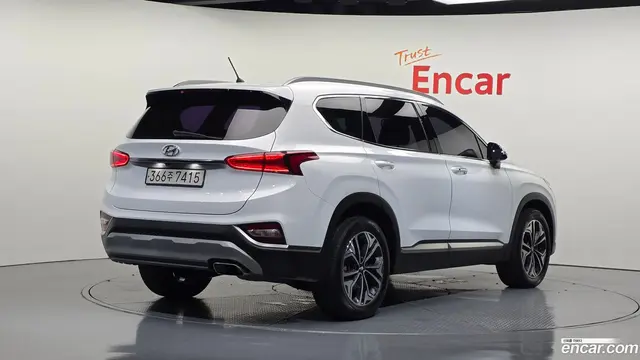 Main__Slider__Photo:Santafe Hyundai 2019.0-1