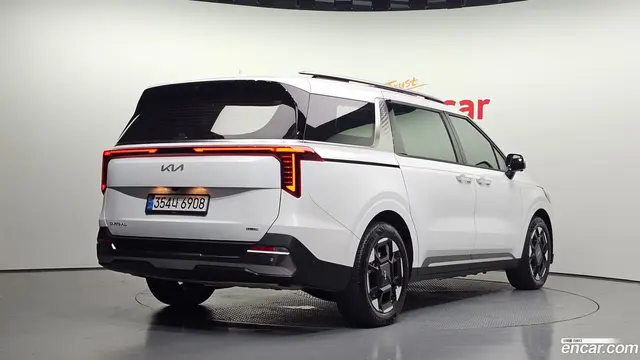 Main__Slider__Photo:Canival Kia 2024.5-1