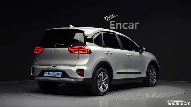 Main__Slider__Photo:Niro Kia 2022.6-1