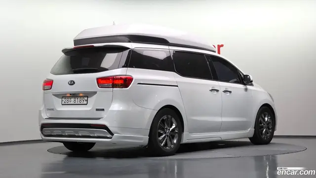 Main__Slider__Photo:Canival Kia 2017.0-1