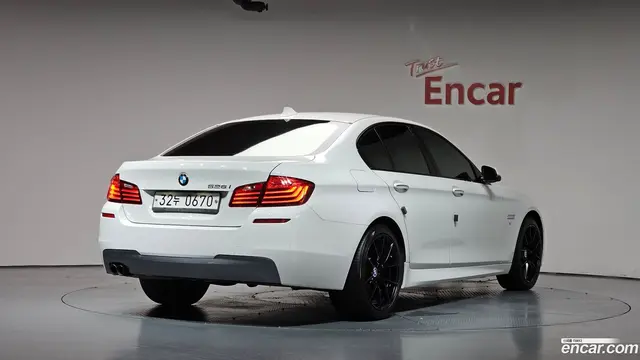 Main__Slider__Photo:5-Series BMW 2016.4-1