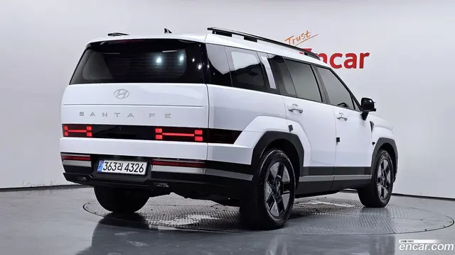 Main__Slider__Photo:Santafe Hyundai 2024.1-1