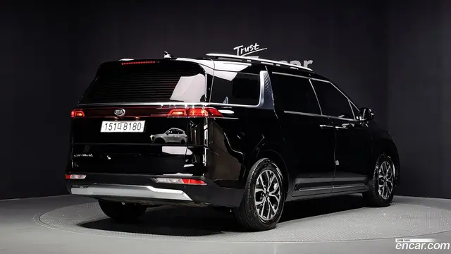 Main__Slider__Photo:Canival Kia 2021.5-1