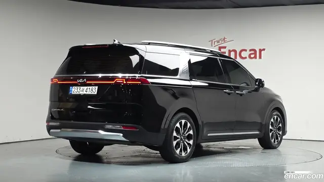Main__Slider__Photo:Canival Kia 2021.3-1