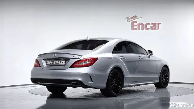 Main__Slider__Photo:CLS-Class Mercedes-Benz 2017.9-1